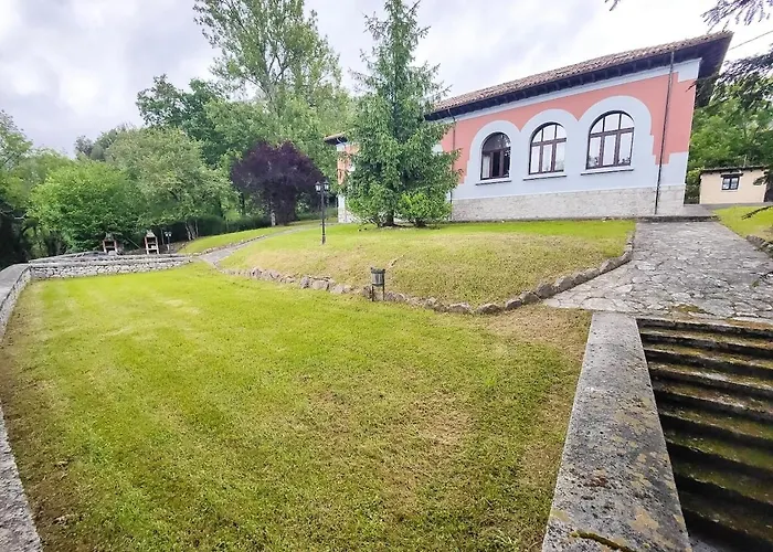 Holiday home Escuelas De Collia C